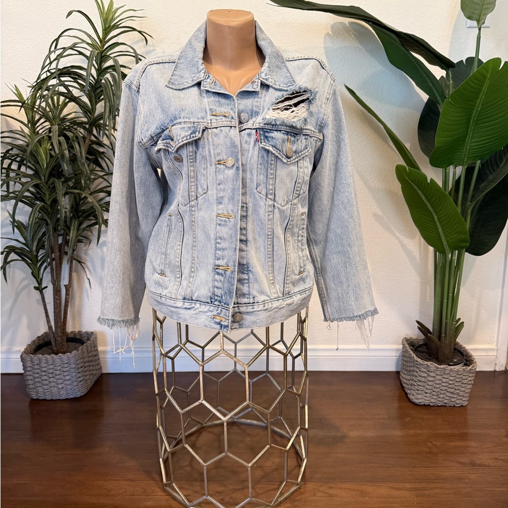 Levi's Blue Jean Jacket Light Wash Trucker